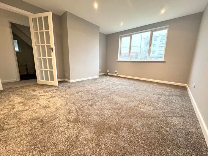2 Bedroom Flat To Rent In Upton Road, Poole, BH17