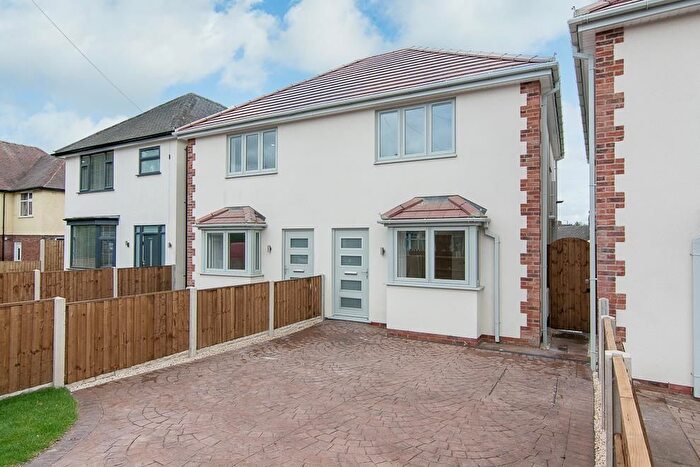 3 Bedroom Semi Detached House To Rent In New Vale Road, Colwick, Nottingham, NG4