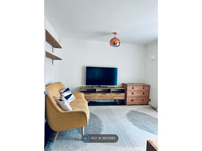 3 Bedroom Terraced House To Rent In Mill Gardens, London, SE26