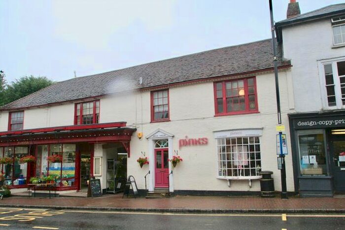 2 Bedroom Flat To Rent In High Street, Henfield, BN5