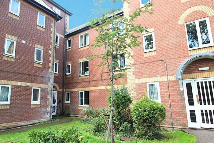 2 Bedroom Apartment For Sale In Chantry Court, Cotton Lane, Bury St. Edmunds, IP33
