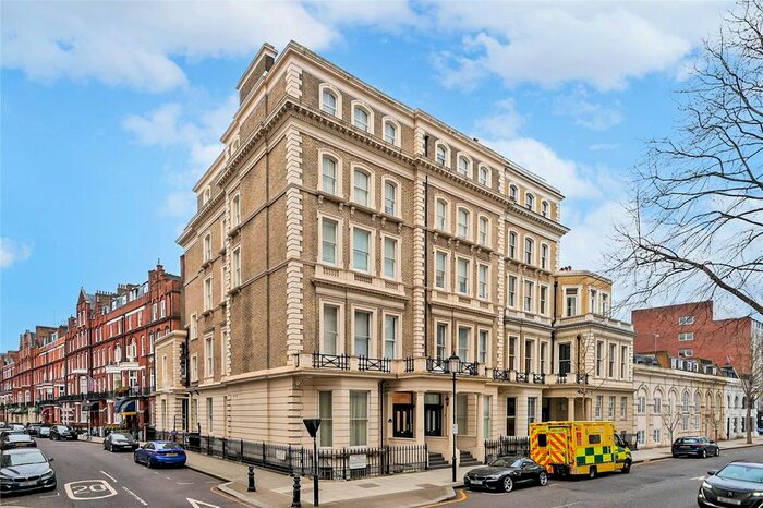 Studio To Rent In Courtfield Gardens, Earls Court, London SW5