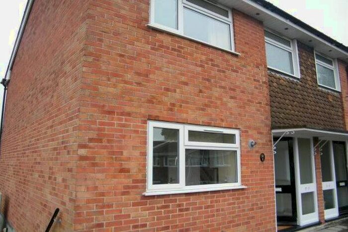 3 Bedroom Maisonette To Rent In Cranbourne Lane, Basingstoke, RG21