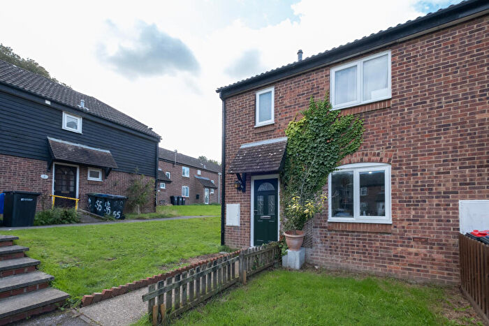 2 Bedroom End Of Terrace House For Sale In Forrester Close, Canterbury, CT1