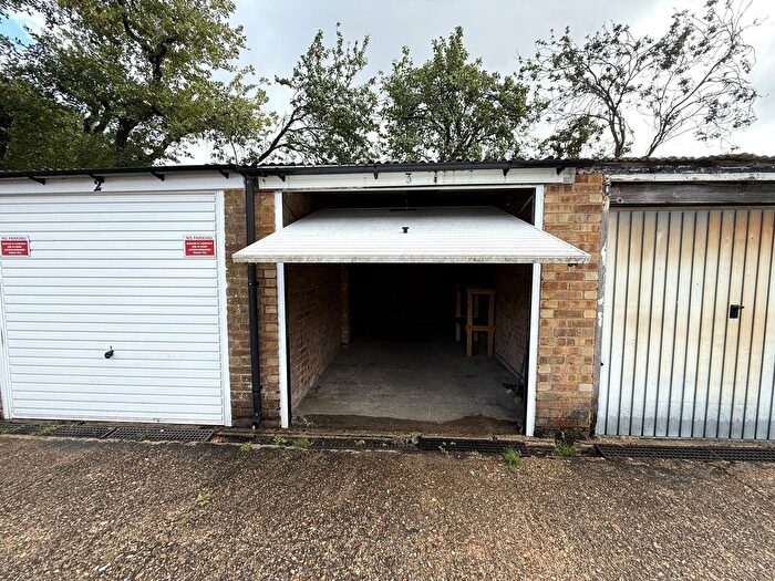 Garage / Parking To Rent In Byron Road, North Wembley, HA0