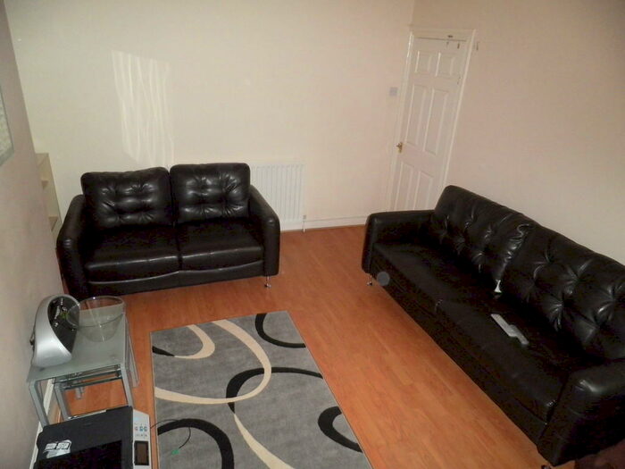 2 Bedroom Ground Flat To Rent In Bolingbroke Street, NE6