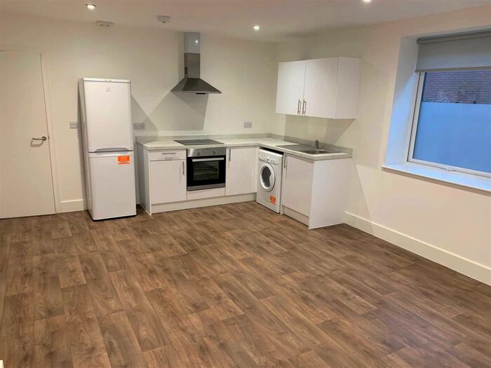 2 Bedroom Semi-Detached House To Rent In Crown House, Banbury OX16