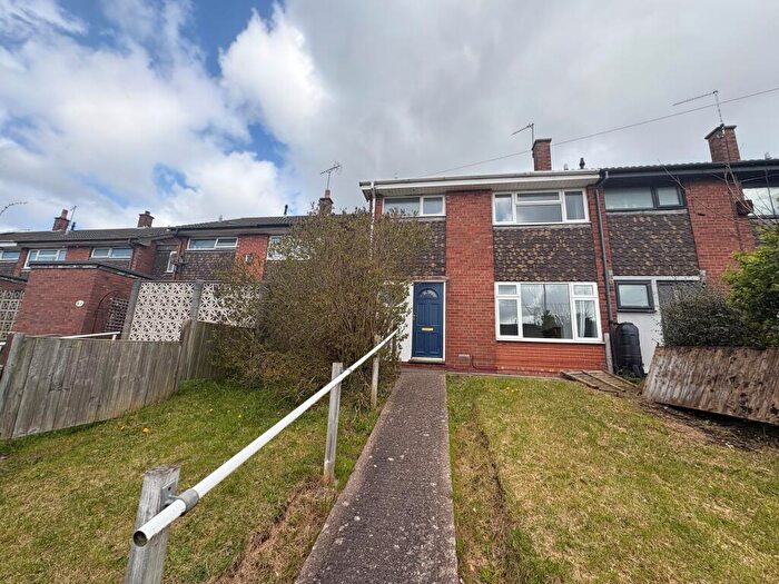 3 Bedroom Town House To Rent In Vinebank Street, Kidsgrove, ST7