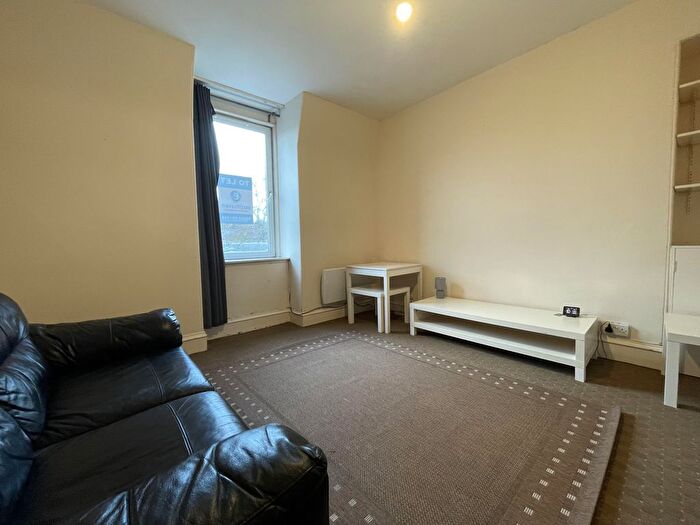 2 Bedroom Flat To Rent In Bedford Road, Aberdeen, AB24