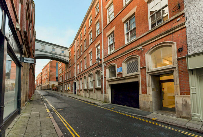 2 Bedroom Apartment To Rent In Hounds Gate Court, Nottingham, NG1