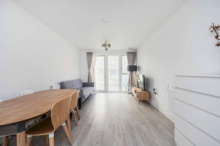 1 Bedroom Flat To Rent In Shipbuilding Way, Upton Park, London, E13