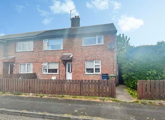 4 Bedroom Semi-Detached House For Sale In Woodside Green, Craigavon, BT62