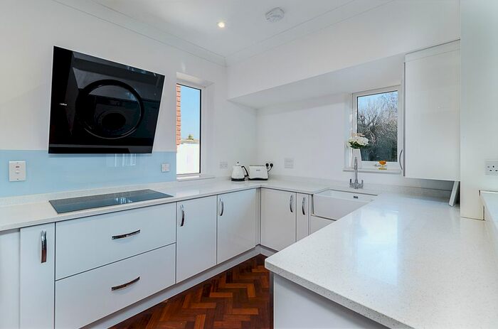 4 Bedroom Semi-Detached House To Rent In Redstone Park, Redhill, RH1