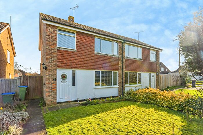 3 Bedroom Semi-detached House For Sale In East View Fields, Plumpton Green, Lewes, BN7