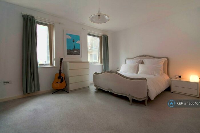 2 Bedroom Flat To Rent In Wick Lane, London, E3