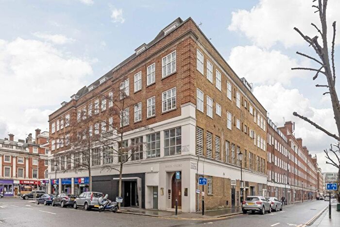 3 Bedroom Flat To Rent In Argyll Road, Kensington, W8