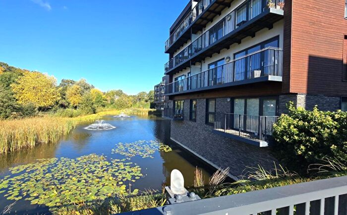 3 Bedroom Flat For Sale In Unwin Way, Stanmore, HA7