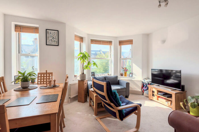 2 Bedroom Apartment To Rent In Dresden Road, Archway, N19