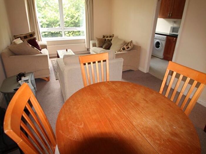 2 Bedroom Semi-detached House To Rent In Welton Court, Leeds, LS6