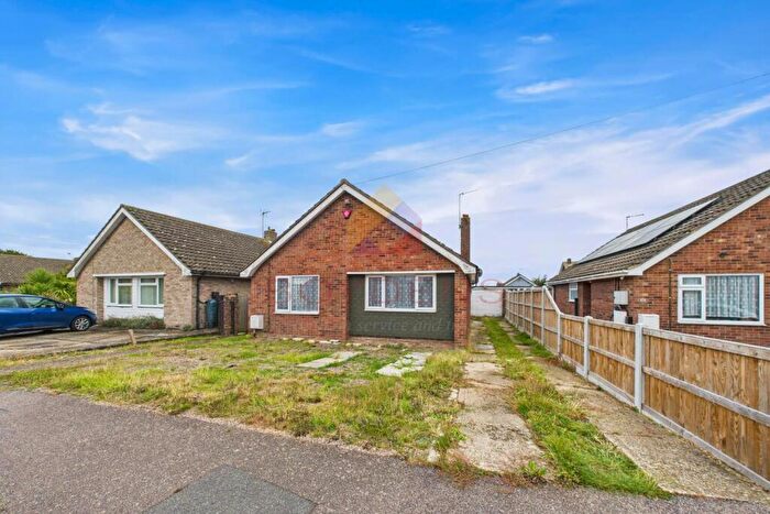 2 Bedroom Detached Bungalow For Sale In Southcroft Close, Kirby Cross, CO13