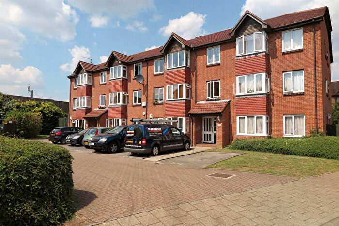 2 Bedroom Apartment To Rent In Sterling Gardens, New Cross, SE14
