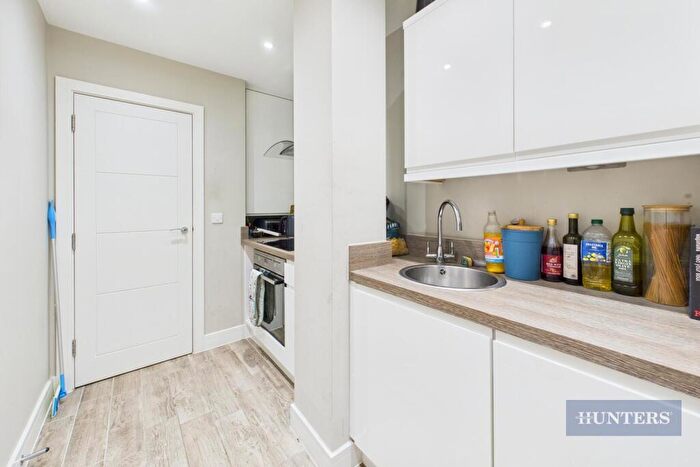 1 Bedroom Apartment To Rent In Kingsbury Road, Southampton, SO14