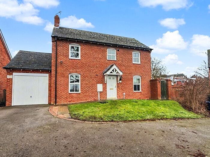 3 Bedroom Detached House For Sale In Eastfields, Braunston, NN11