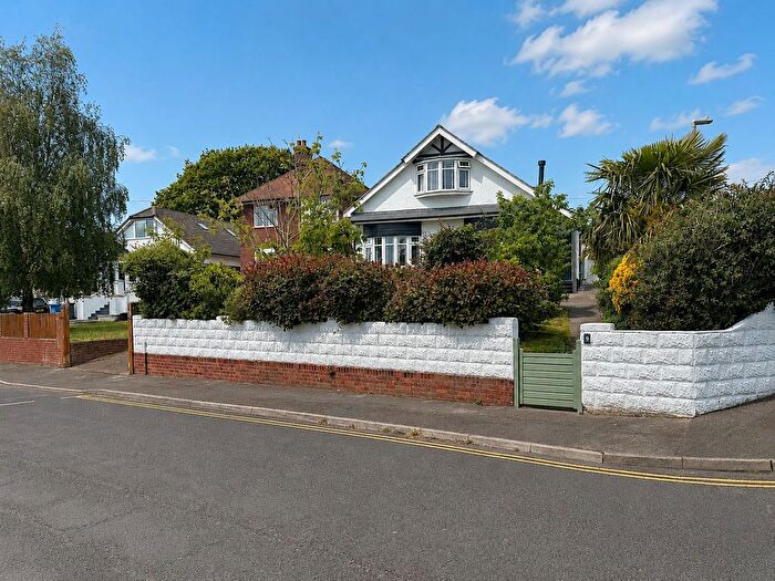 5 Bedroom Detached House For Sale In Hunt Road, Oakdale, Poole, BH15