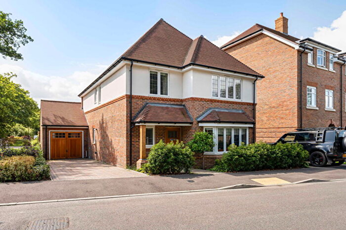 4 Bedroom Detached House For Sale In Cranleigh, GU6