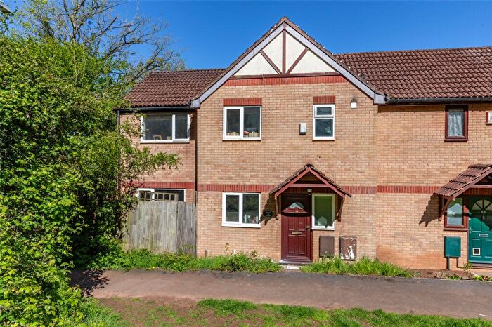 3 Bedroom Semi-Detached House For Sale In Pine Road, Brentry, Bristol, BS10