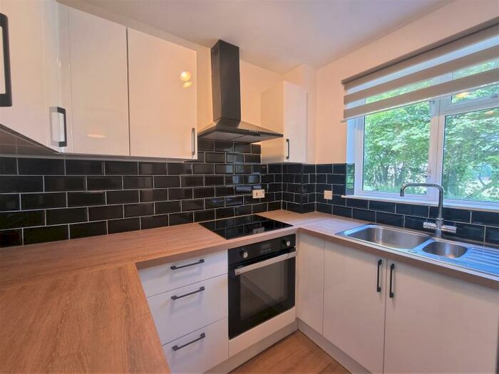 1 Bedroom Semi-Detached House To Rent In Goldsworth Park, GU21