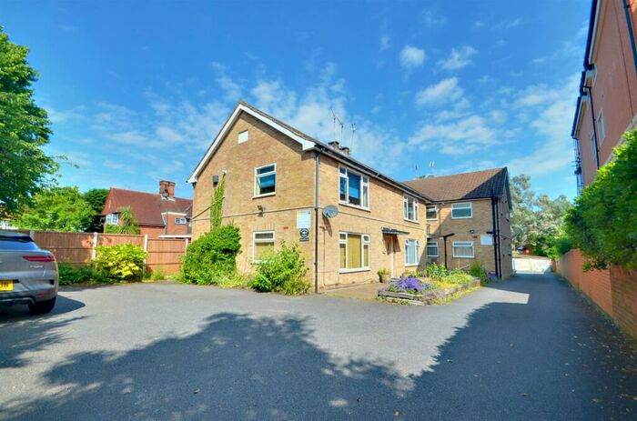 Studio To Rent In Rosedene Court, Ickenham Road, Ruislip, HA4