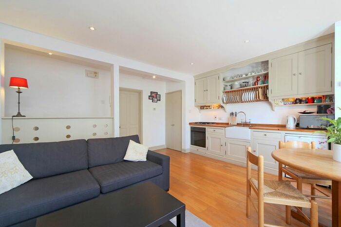 1 Bedroom Flat To Rent In Kensington Park Road, London, W11