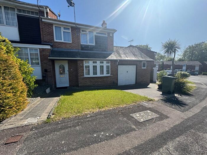 3 Bedroom End Of Terrace House To Rent In Prunus Close, Southampton, SO16