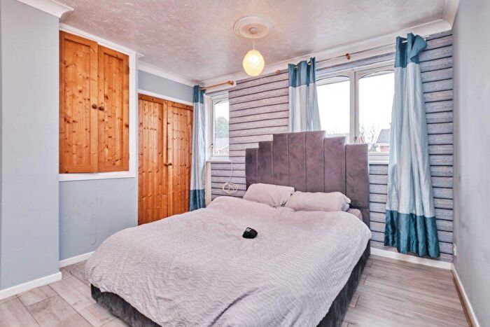 2 Bedroom Semi-Detached House For Sale In Weston Drive, Tipton, DY4