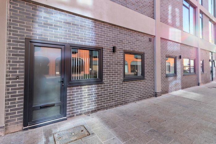 2 Bedroom Flat To Rent In Duke Street, Doncaster, DN1