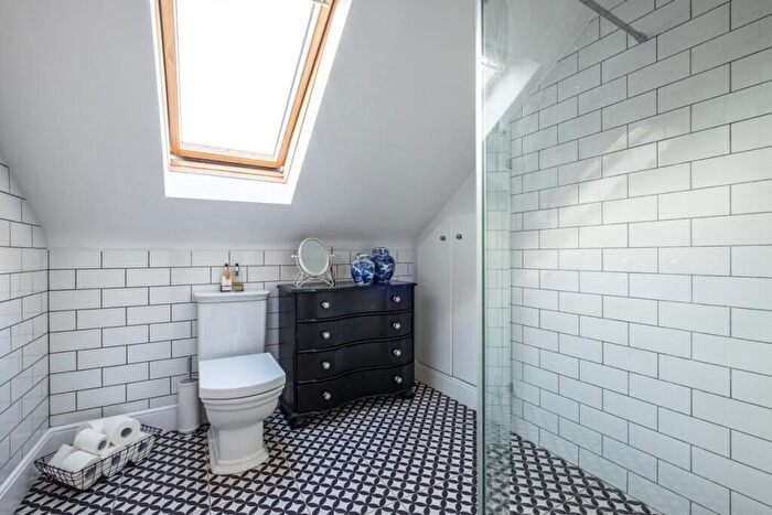 5 Bedroom Terraced House To Rent In Warner Road, London, N8