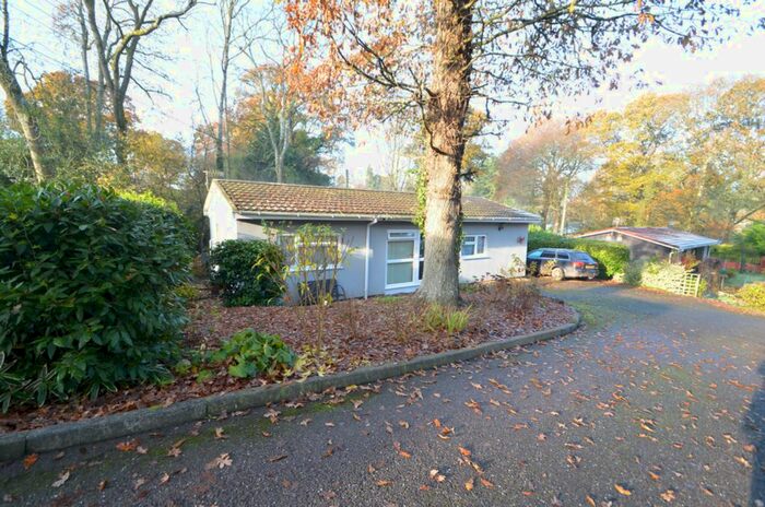 2 Bedroom Mobile/park Home For Sale In Brookside, Pathfinder Village, Exeter, EX6