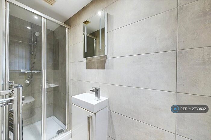 Studio To Rent In Crown Lane, Theale, Reading, RG7