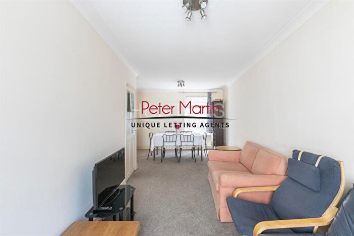 4 Bedroom Mews To Rent In Loveridge Mews, London, NW6