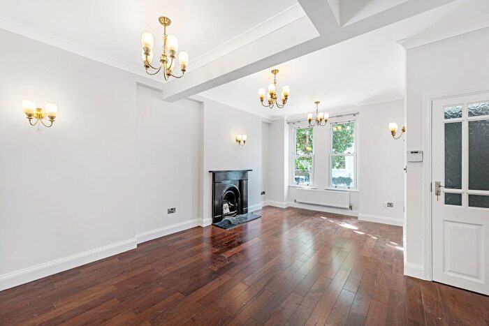 4 Bedroom Detached House To Rent In Kilmaine Road, London, SW6