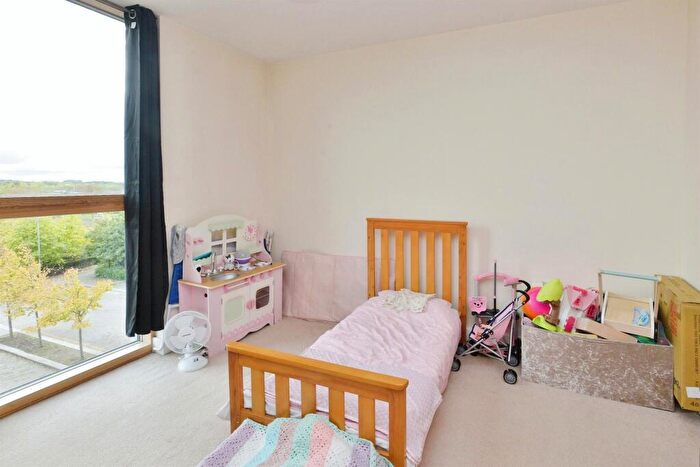 1 Bedroom Apartment For Sale In South Row, Milton Keynes, MK9