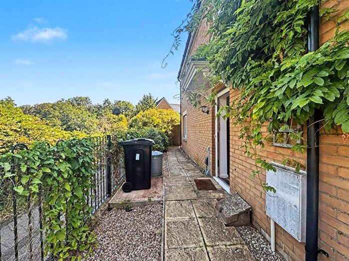 3 Bedroom House To Rent In Pennyquick View, Bath, BA2