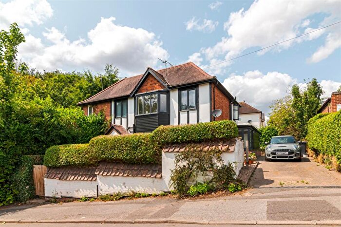 3 Bedroom Semi-Detached House For Sale In Glen Road, Nottingham, NG14