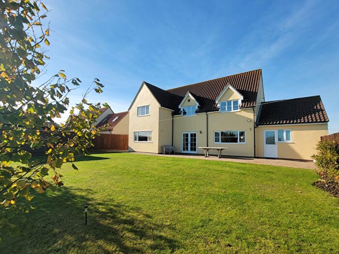 4 Bedroom Detached House For Sale In High Road, Great Finborough, Stowmarket, Suffolk, IP14