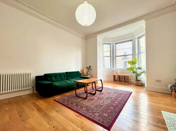 2 Bedroom Flat To Rent In Dalkeith Road, Edinburgh, EH16