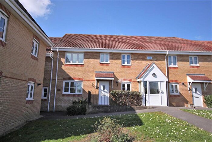 2 Bedroom Apartment To Rent In Park Cottage Drive, Titchfield Park, PO15