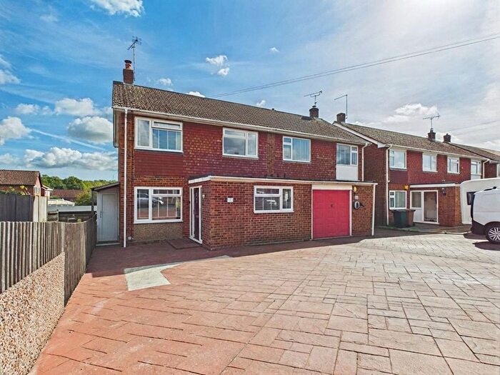 4 Bedroom Semi-Detached House For Sale In Collard Road, Willesborough, Ashford, TN24
