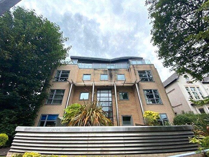 2 Bedroom Apartment To Rent In Withington Point, - Wilmslow Road, Withington, Manchester, M20