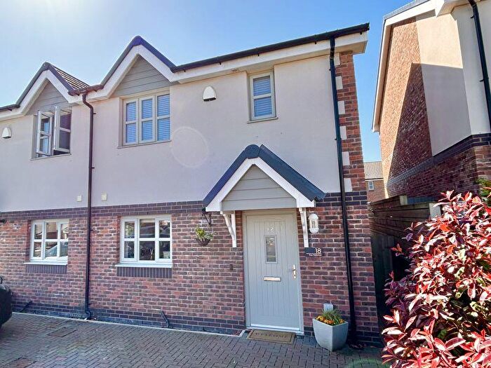 3 Bedroom Semi Detached House For Sale In Parc Pentywyn, Deganwy, LL31